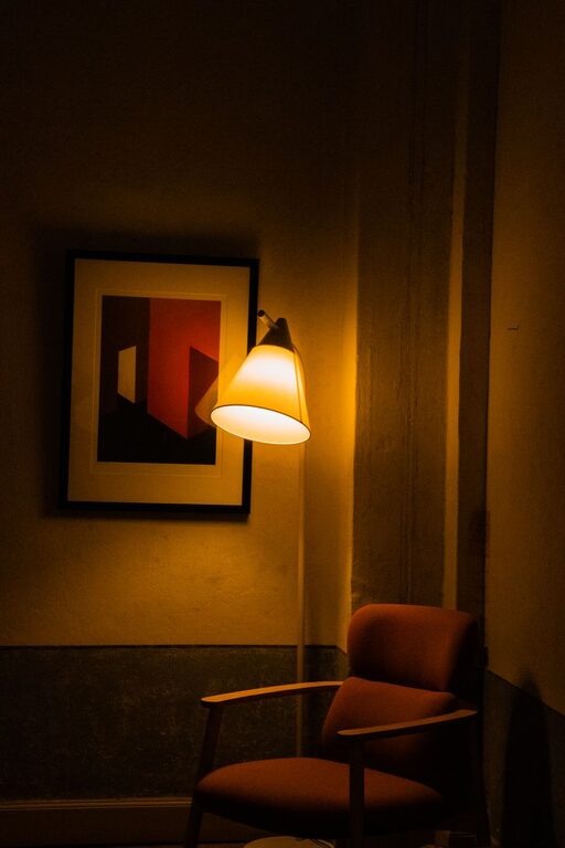 How to Create a Cozy Reading Corner at Home